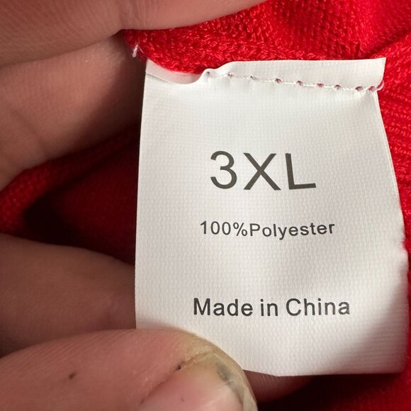 Vintage-Style Red & White Geometric Patterned Sweater Size 3XL - Picture 4 of 5